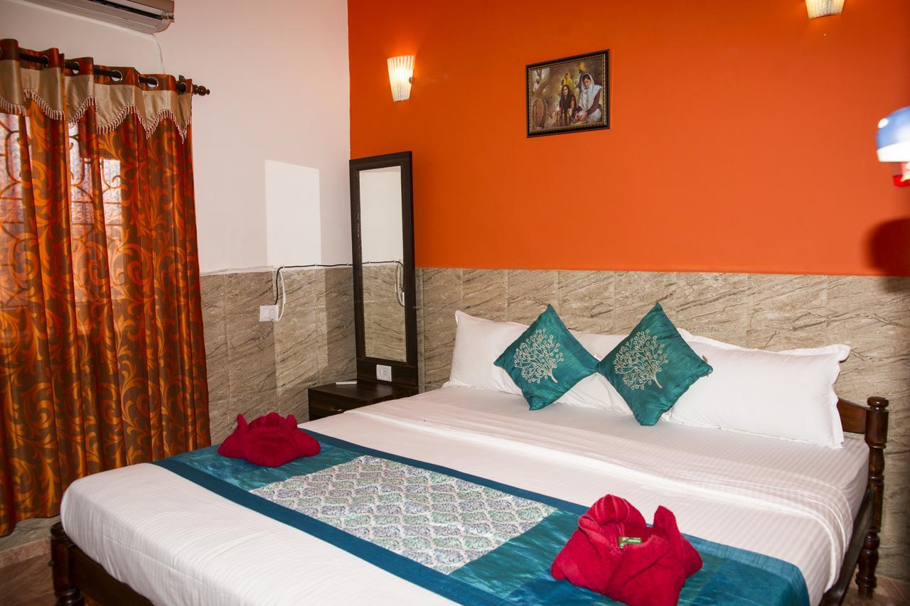 Oceans 7 Inn Calangute Exterior photo